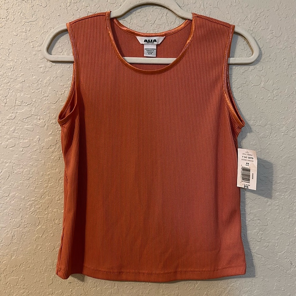 NWT Rusty peach Alia top o